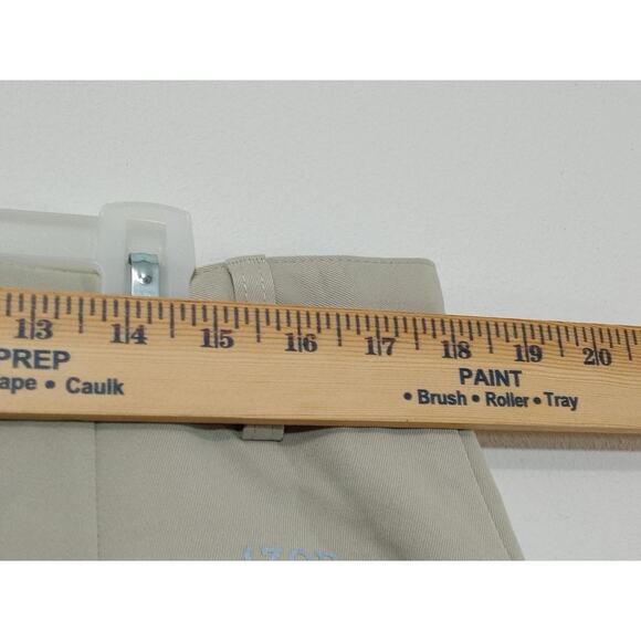 Izod Men's Shorts Golf Swing Flex Stretch UPF 50 Cargo Beige Size 36 - Picture 9 of 13